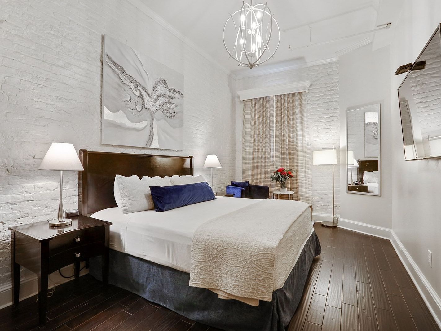 Standard King Room with one bed at La Galerie Hotel