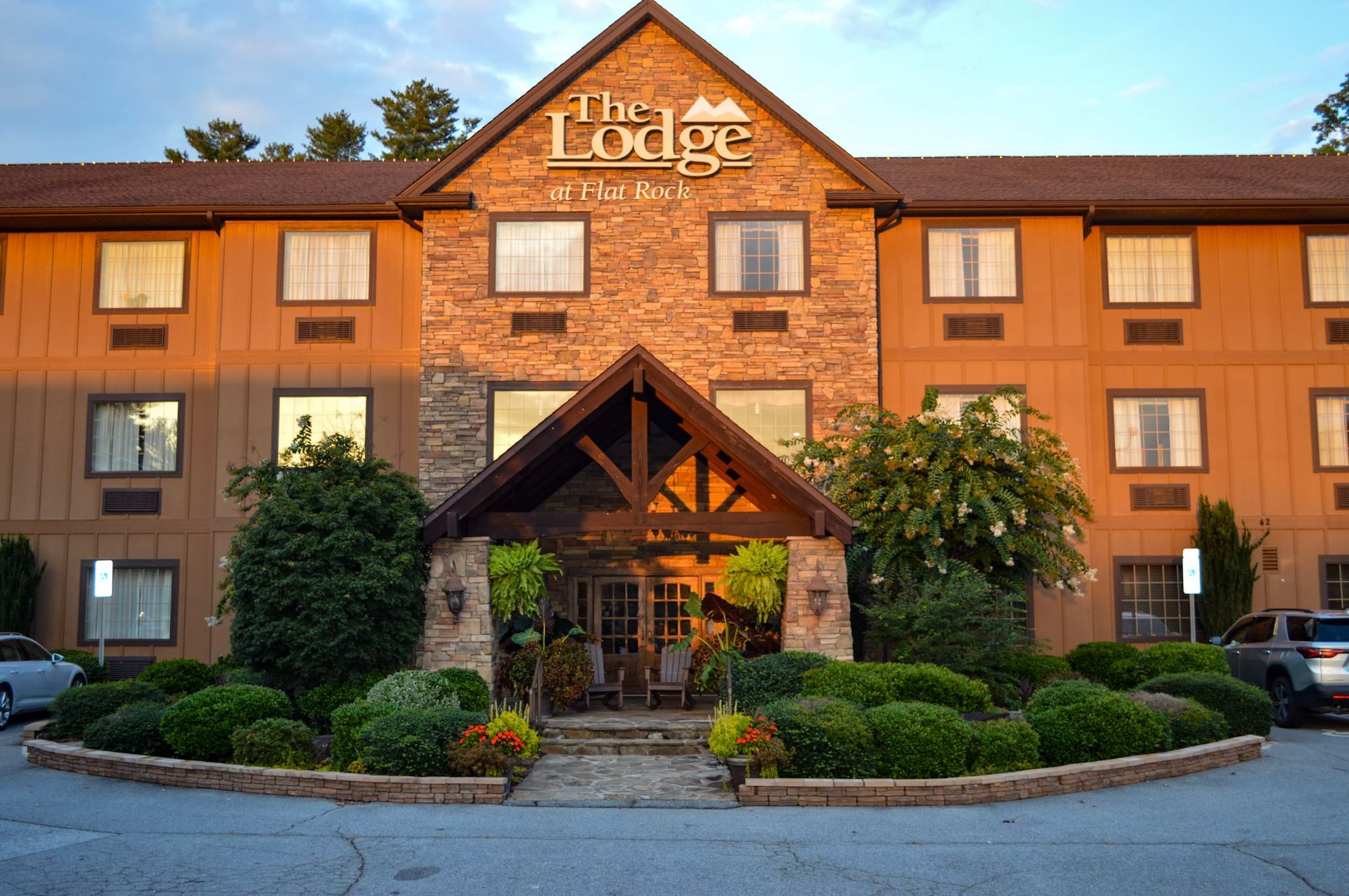 The Lodge At Flat Rock Mountain Lodge And Conference Center NC Tlfr Entance