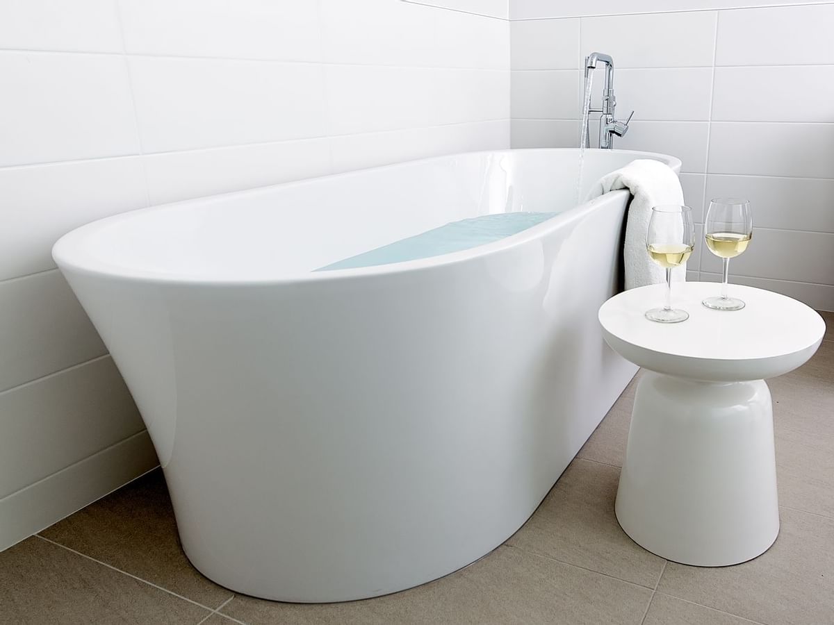 Bathtub and white wine