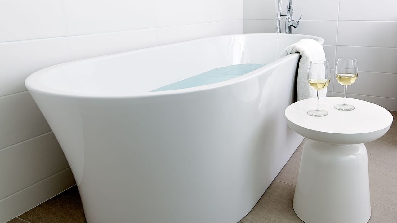 Bathtub and white wine