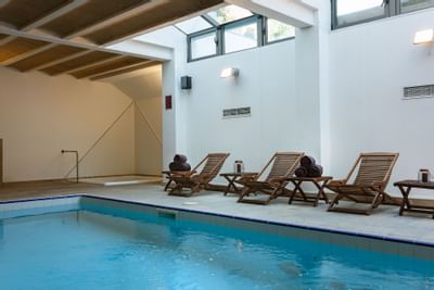 Relaxing clean comfortable pool - Spa 4