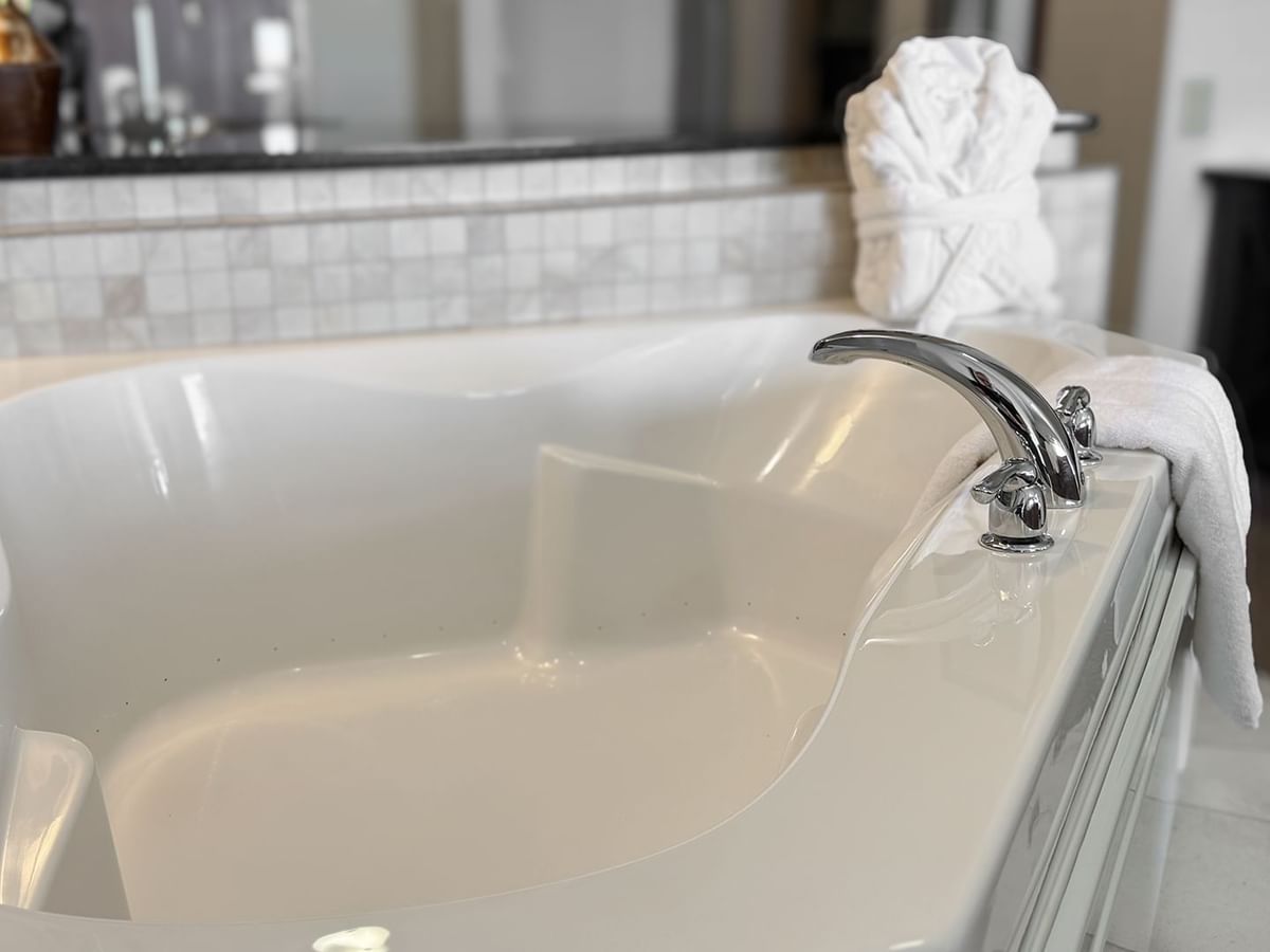 A soothing jetted tub