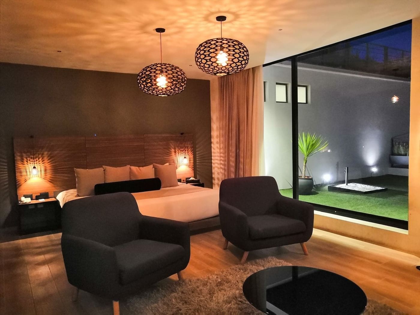Master suite bedroom at Miguel de Allende Curamoria Collection