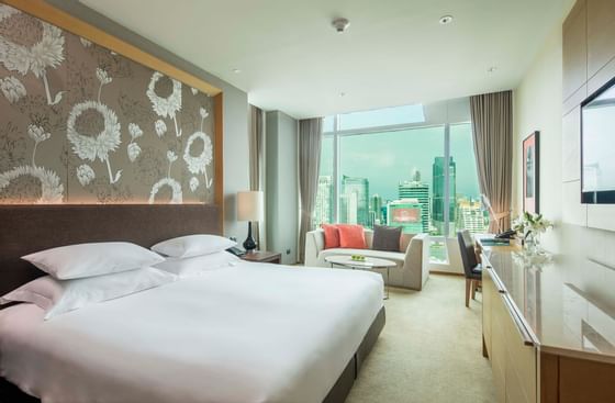 Luxury Deluxe room with city view at Eastin Hotels