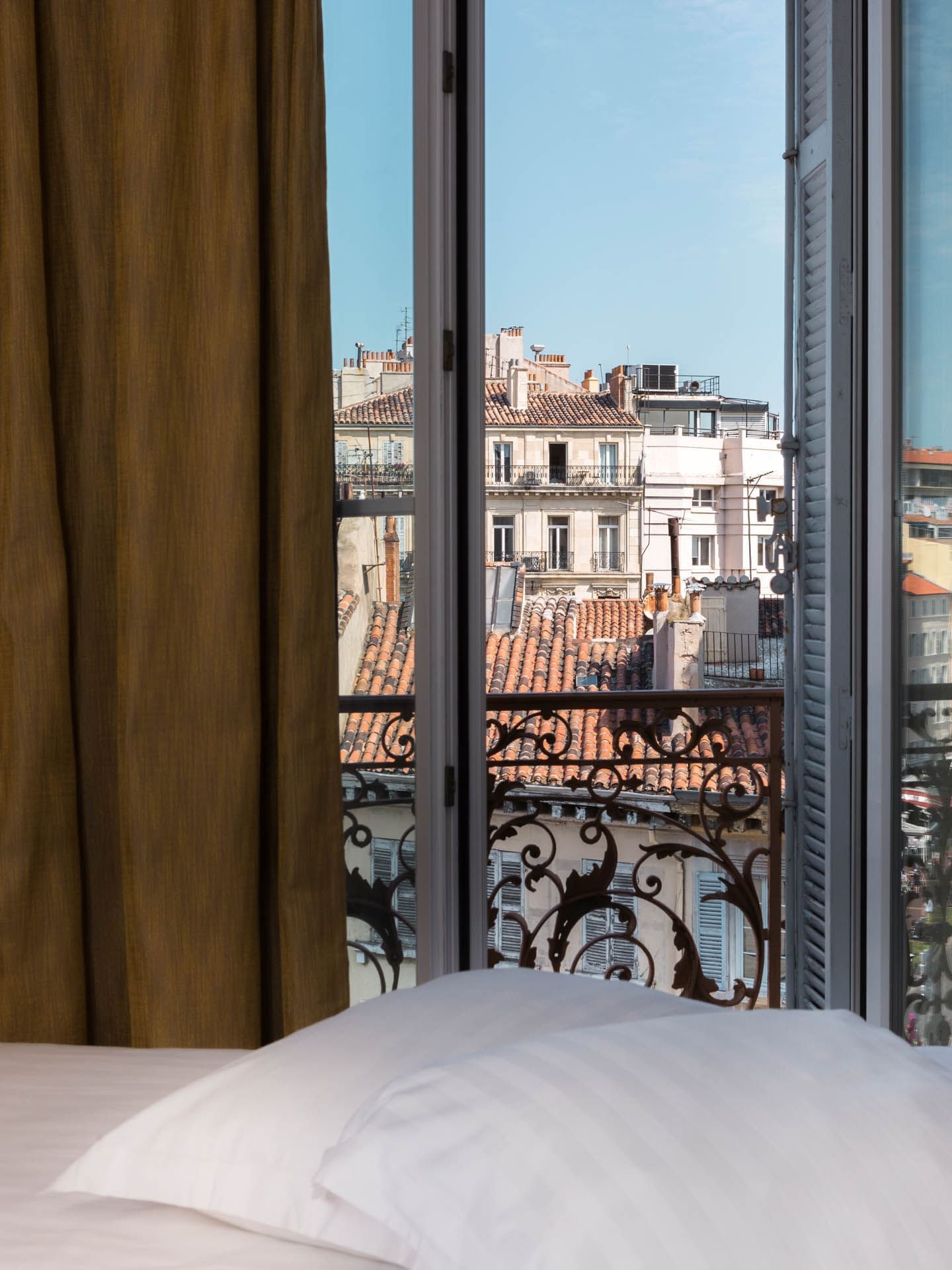 Vue depuis le balcon d'une chambre à l'Escale Oceania Marseille