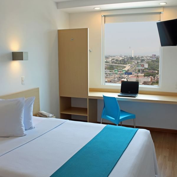 Superior One Queen Room with a Working Area at One Hotels