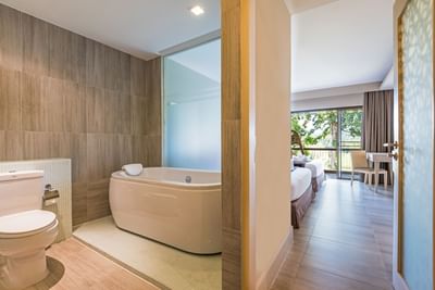 Bathroom in Soi Dao Mountain View Suite at Chatrium Golf Resort