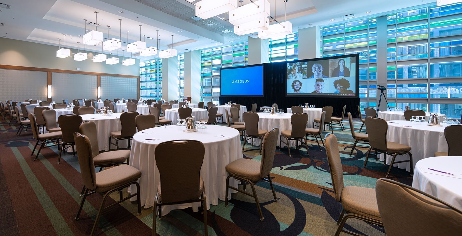Coast Coal Harbour - Ballroom - Hybrid, Virtual and In-person Meetings & Events 