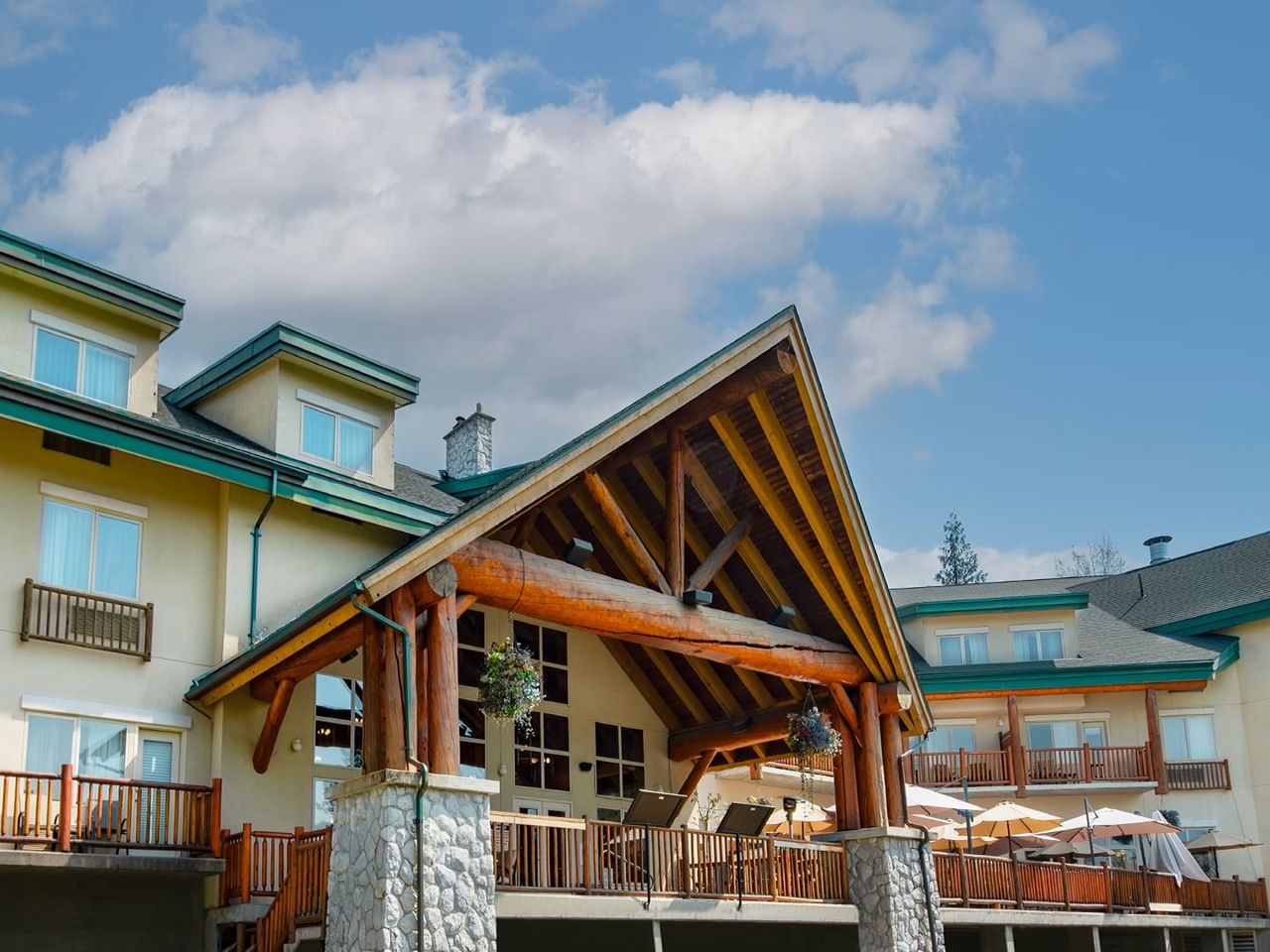 Exterior of Coast Hillcrest Hotel
