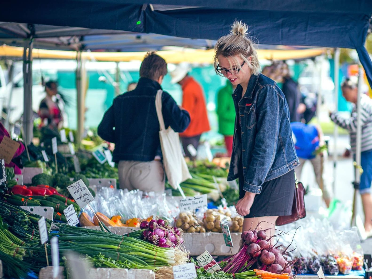 Discover Farm Gate Market Hotel Grand Chancellor Hobart