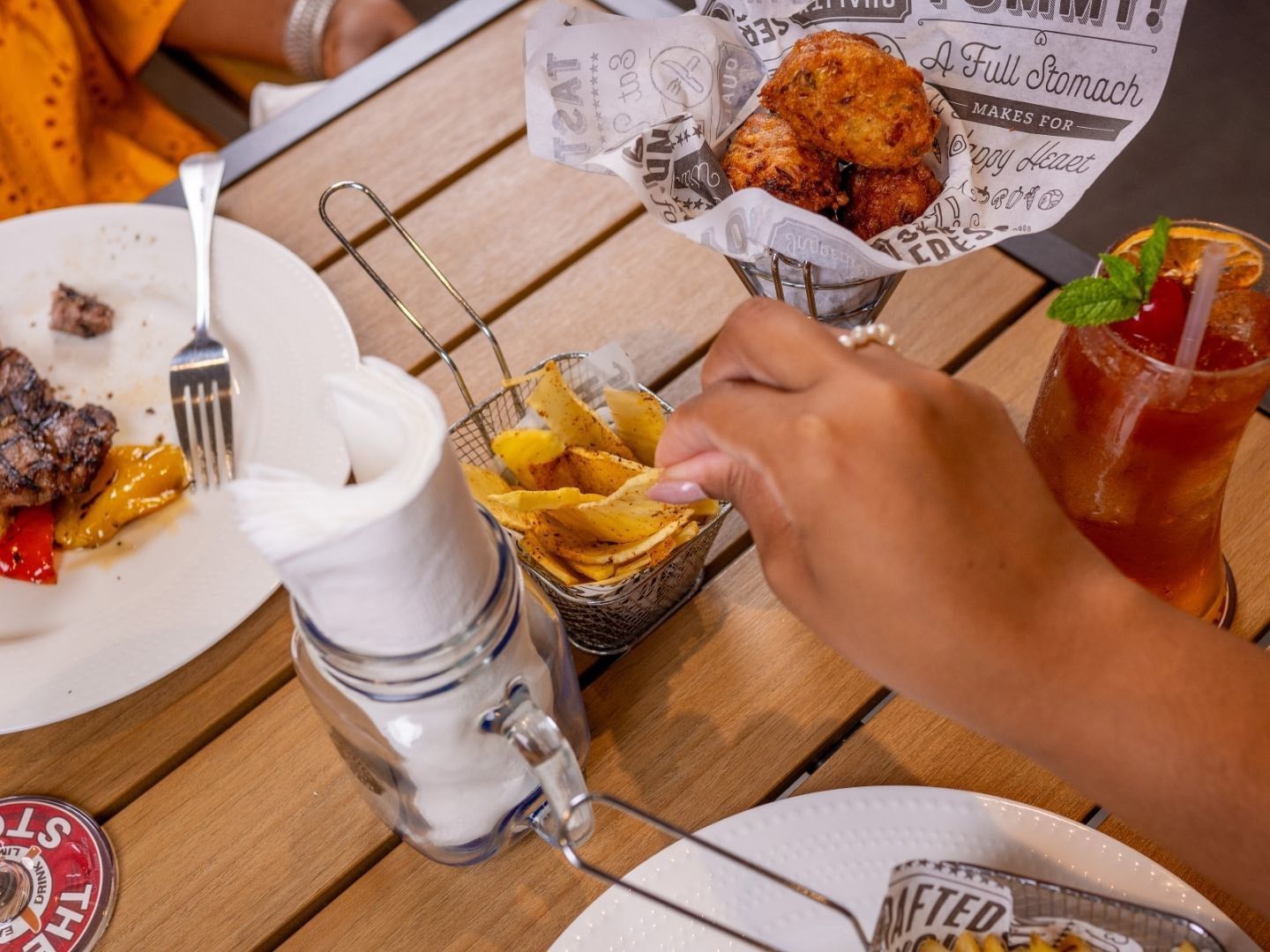 Restaurant Time Out Hotel  Barbados 