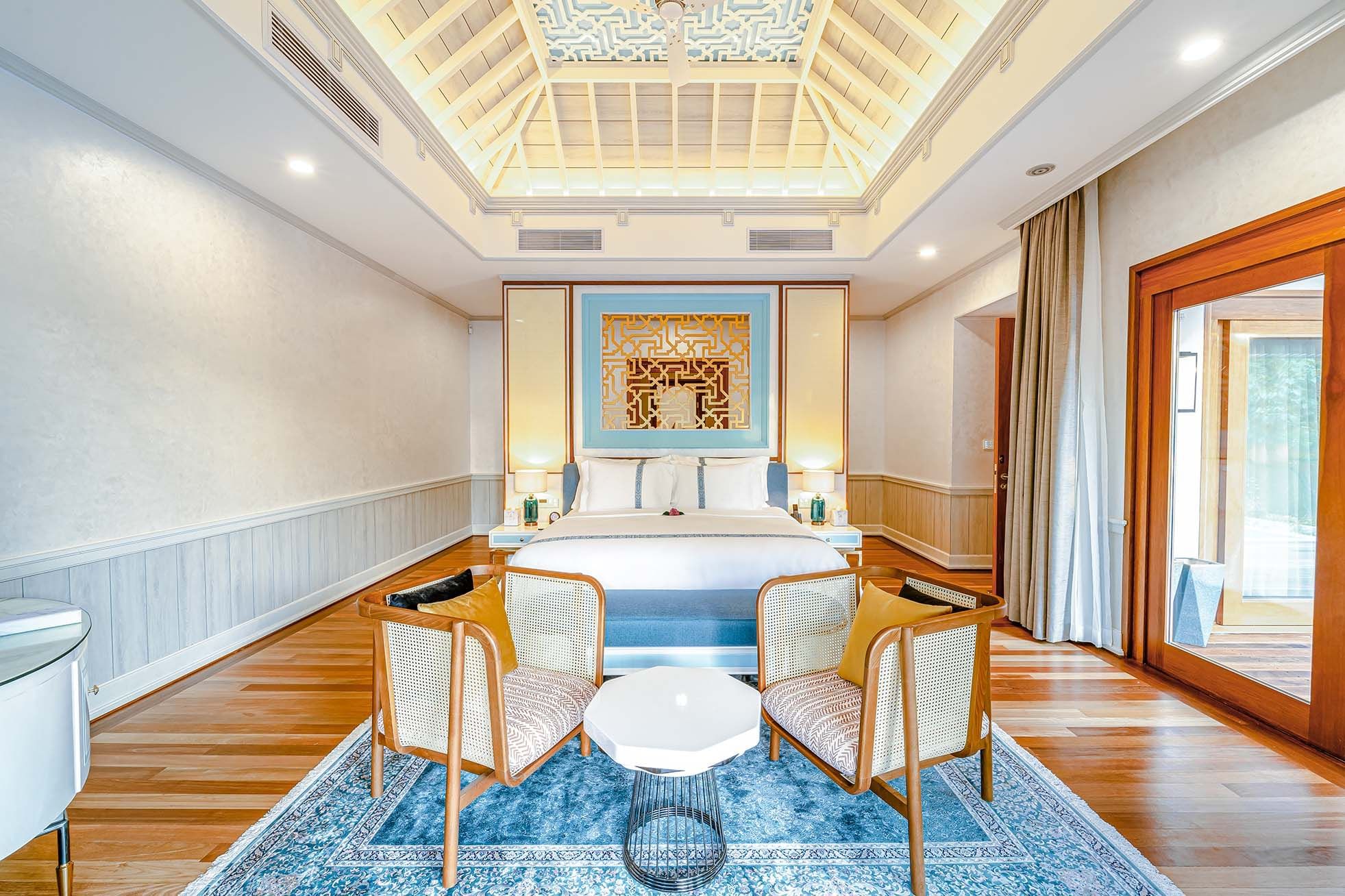 Bed & furniture in a room, The Signature Collection by Hideaway