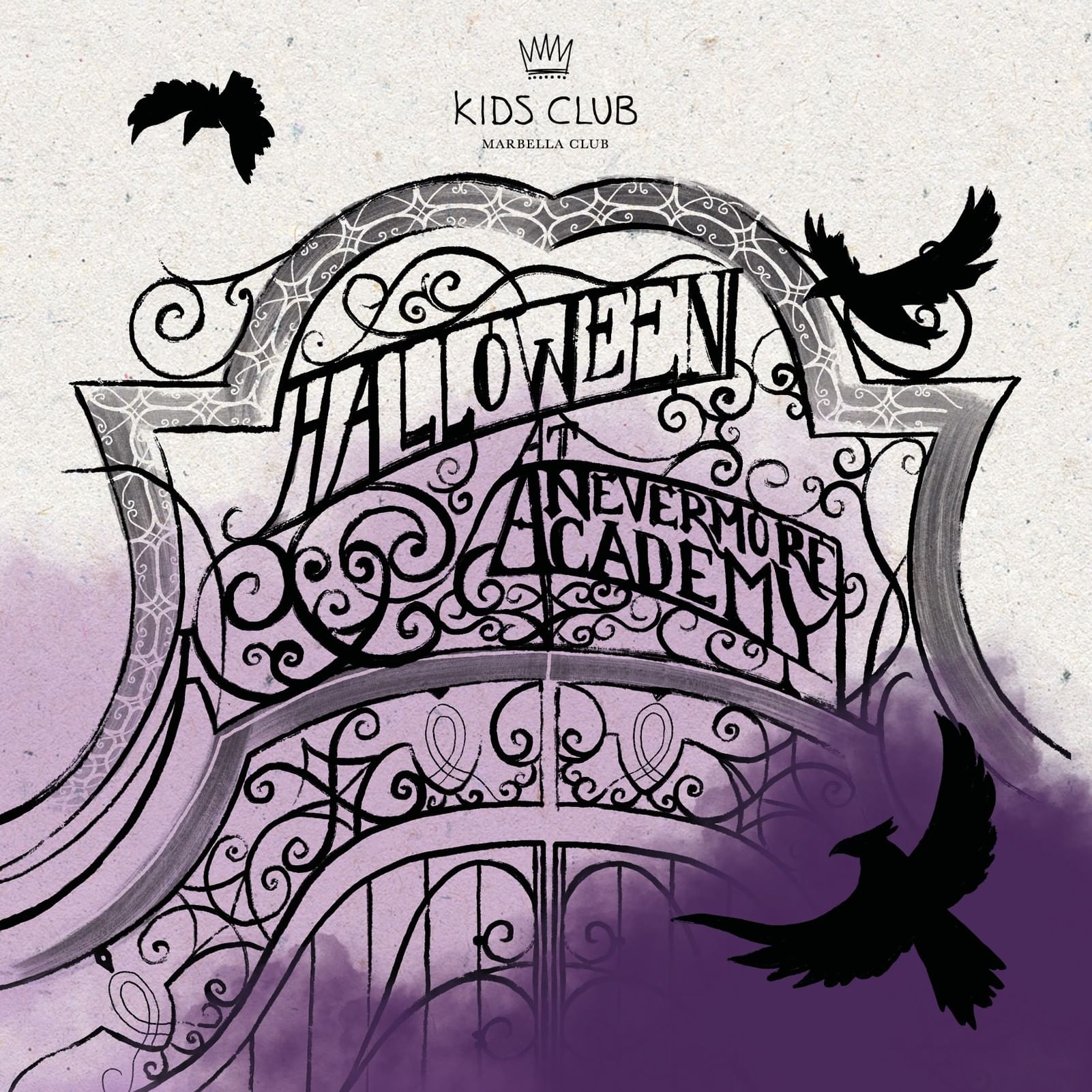 Portada de Halloween en Nevermore Academy con tres cuervos y rejas ornamentadas.