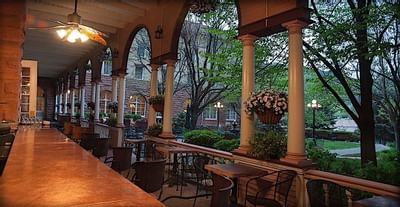 Outdoor seating at bar at Hotel Colorado