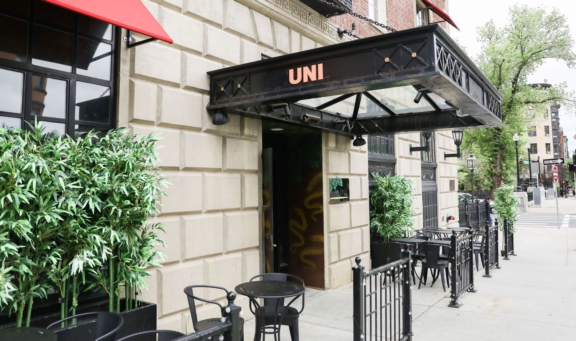 Back Bay Boston Restaurants The Eliot Hotel