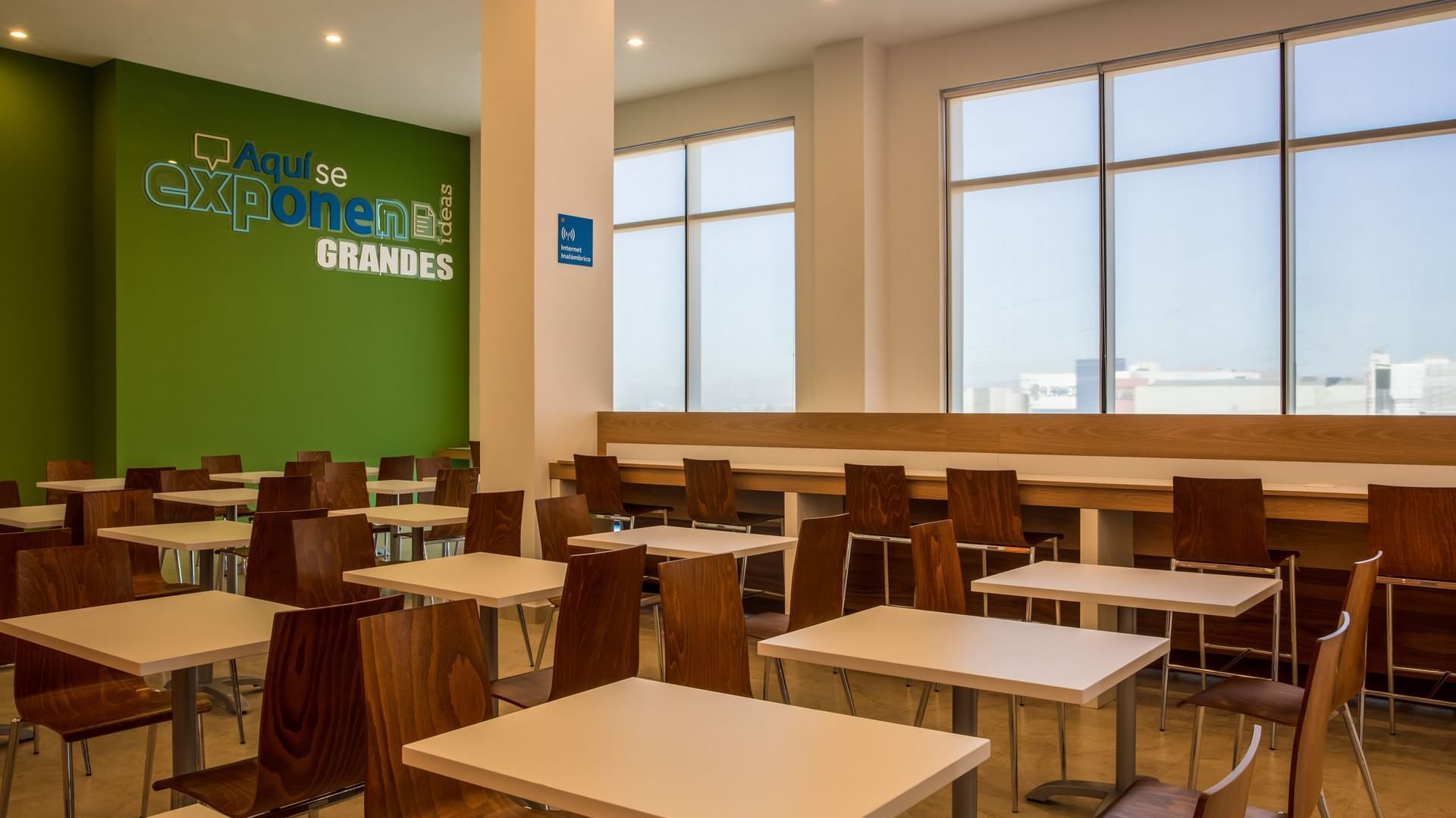 Interior of the dining area at One Chihuahua Fashion Mall