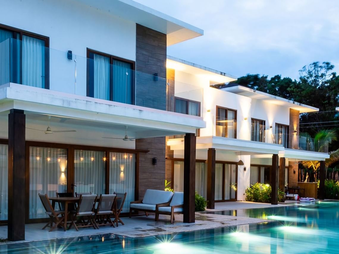 Exterior view of a hotel room & pool at La Mar Monterrico