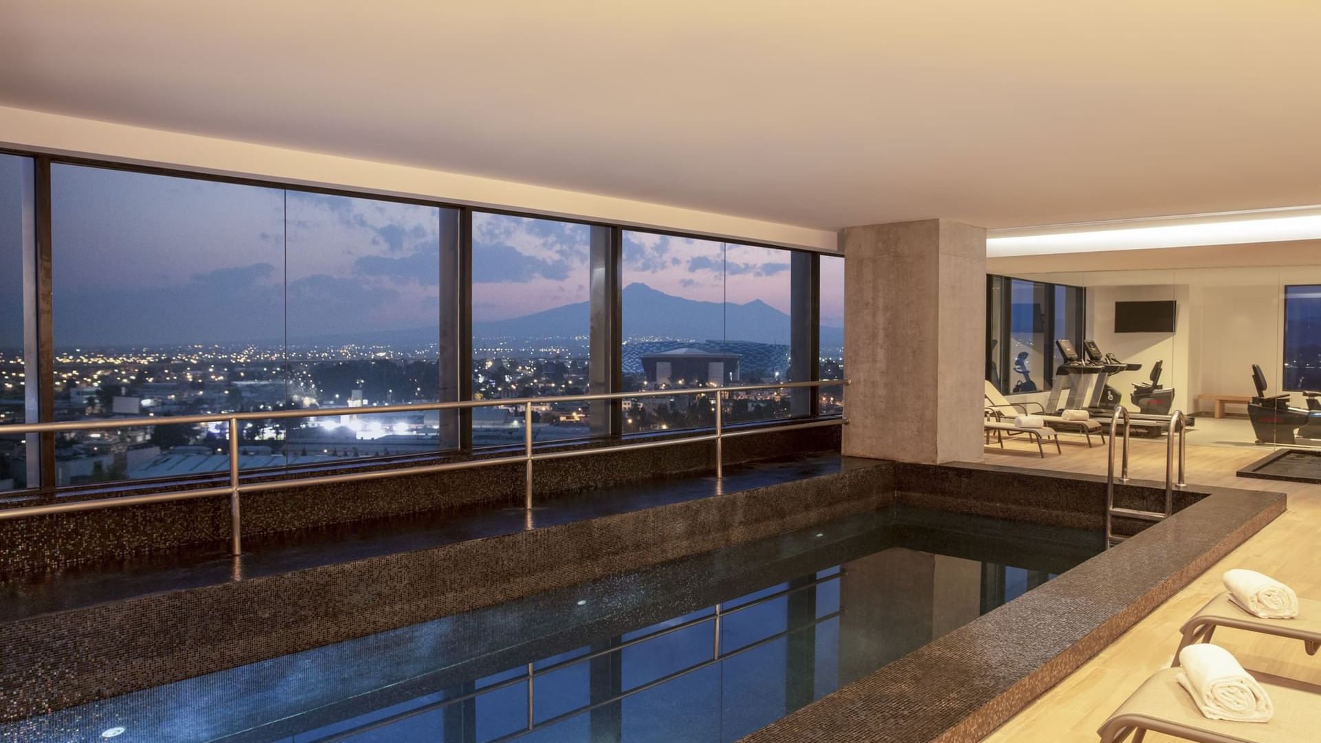 112897384_Pool_8666x5777_result