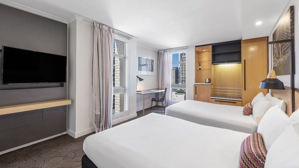Mercure Superior Rooms at Pullman and Mercure King George Square Brisbane 