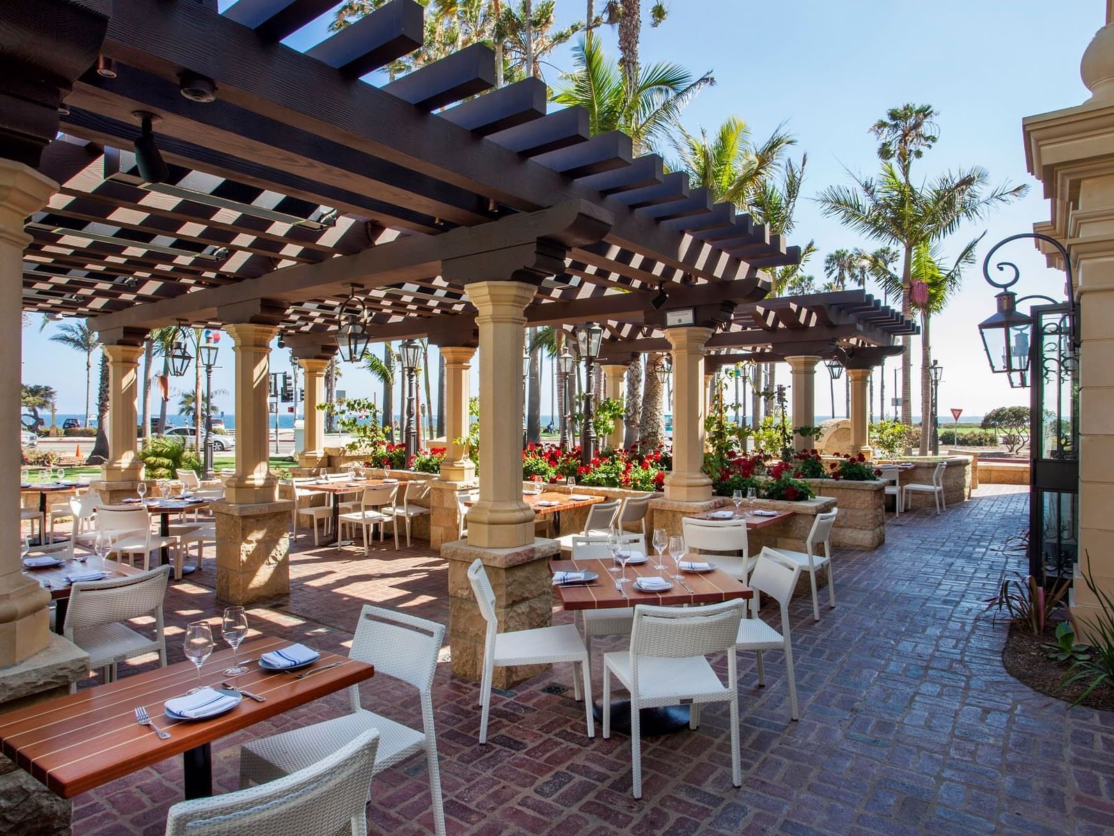 Outdoor dining area in Convivo restaurant at Santa Barbara Inn
