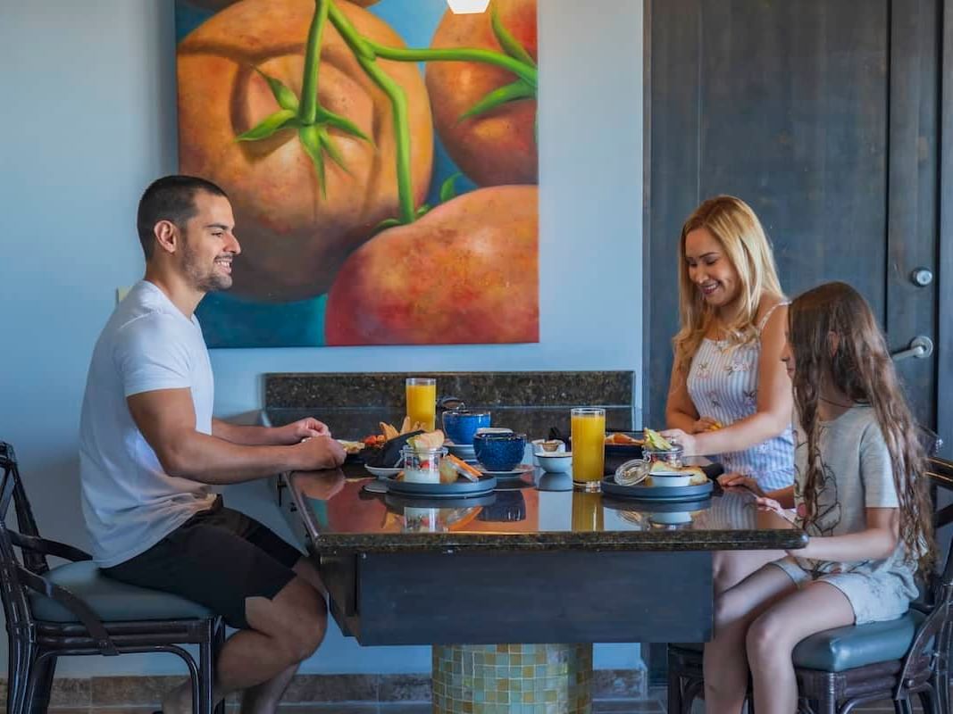 Bed & breakfast offer image with family dining, Penasco del Sol