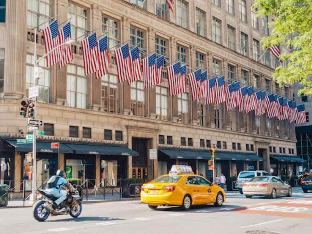 luxury shopping at saks fifth avenue new york city