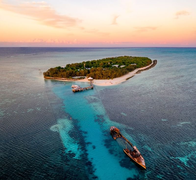 Aerial view of Heron Island on the Great Barrier Reef
