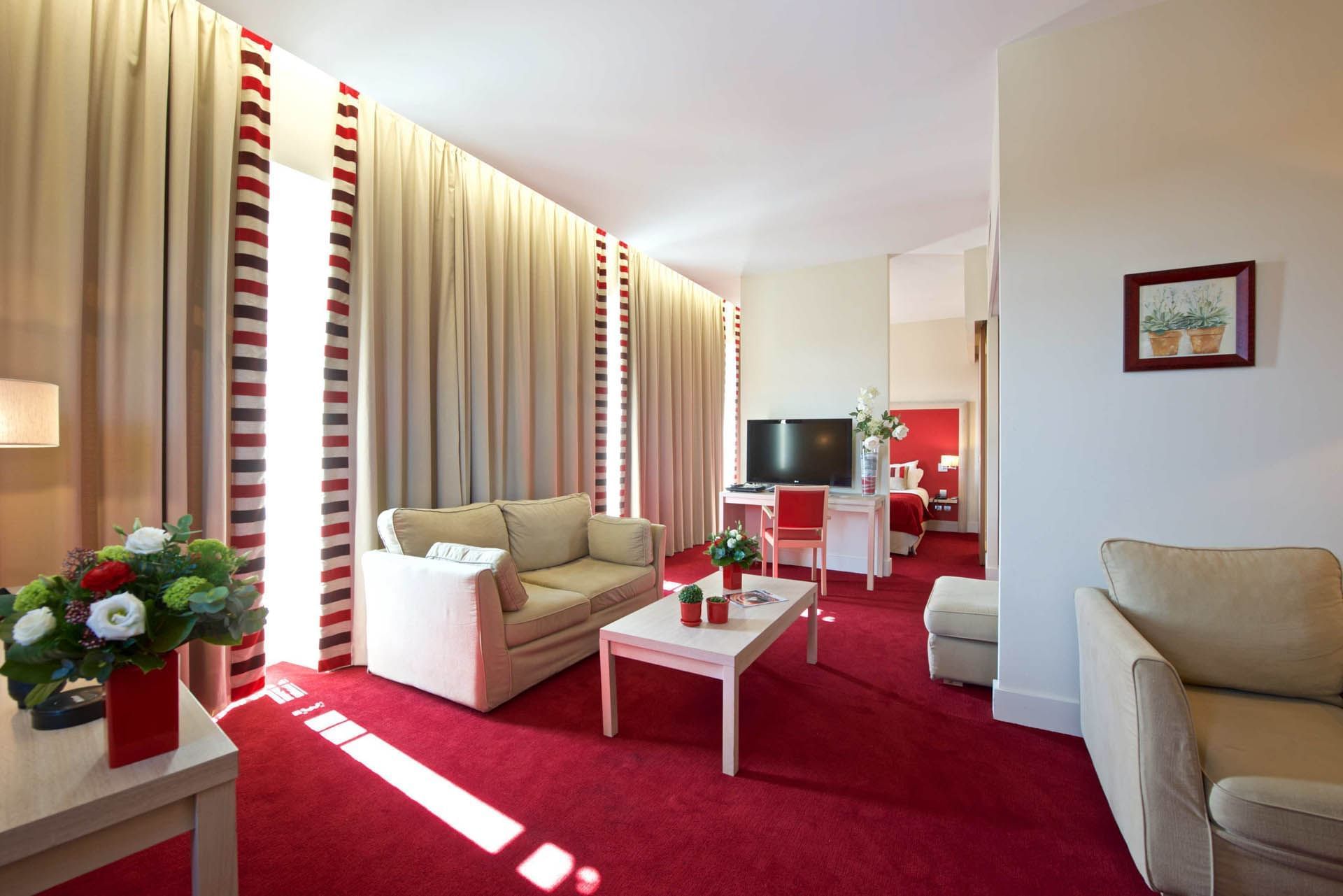 Suite at Hôtel du Parc in Salies-de-Béarn, France
