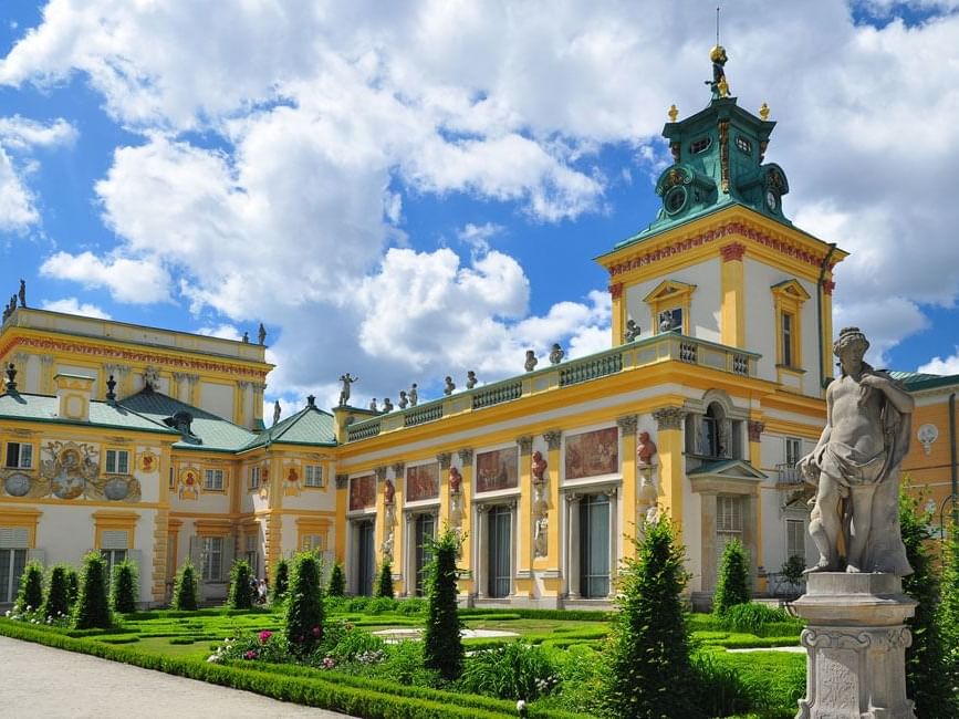 Attractive Wilanów Palace near the MDM Hotel Warsaw