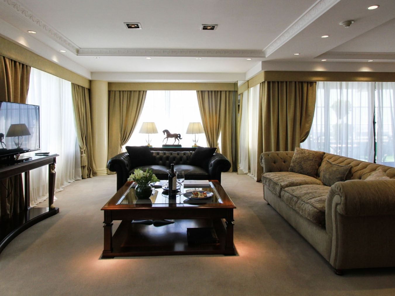 Living area in the Presidential Suite Emperador at Hotel Emperador Buenos Aires
