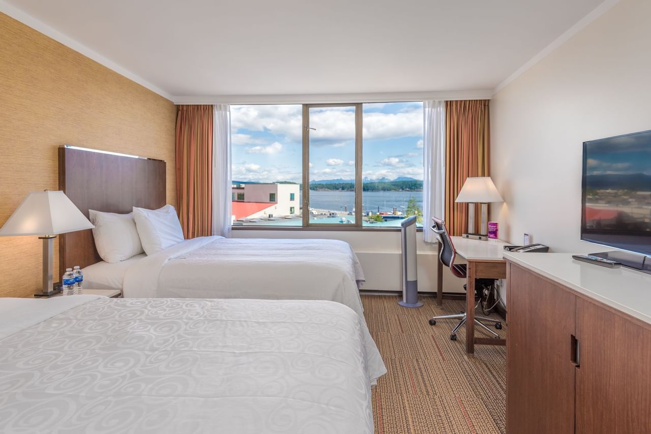 Coast Discovery Inn - Superior Room Queen Queen - 4th Floor(1)