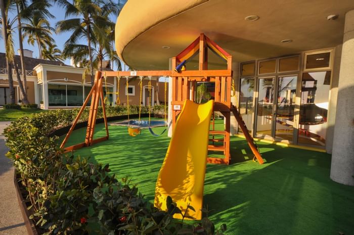 Kids Club at Sunset Plaza Beach Resort