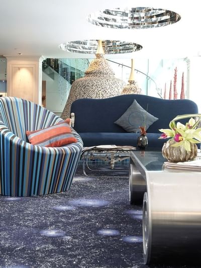 Lobby with seating at Dream Thailand Bangkok