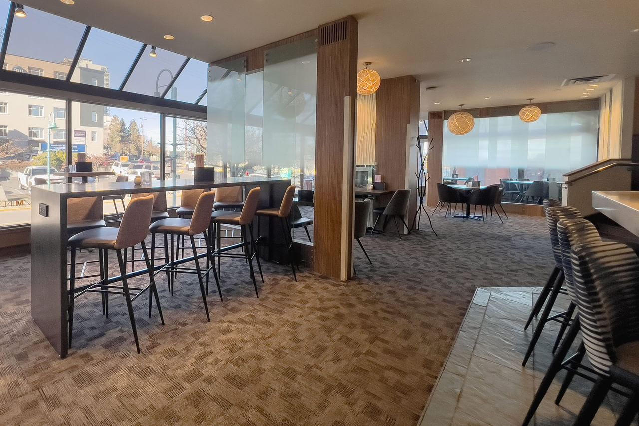 Minnoz Restaurant Interior