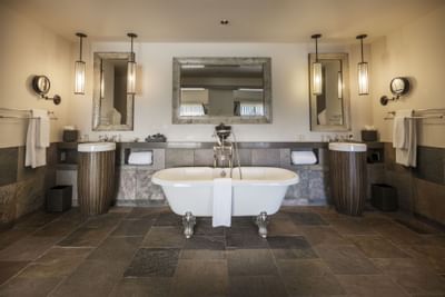 Bathroom of Ocean View with Tub at Heritage House Resort