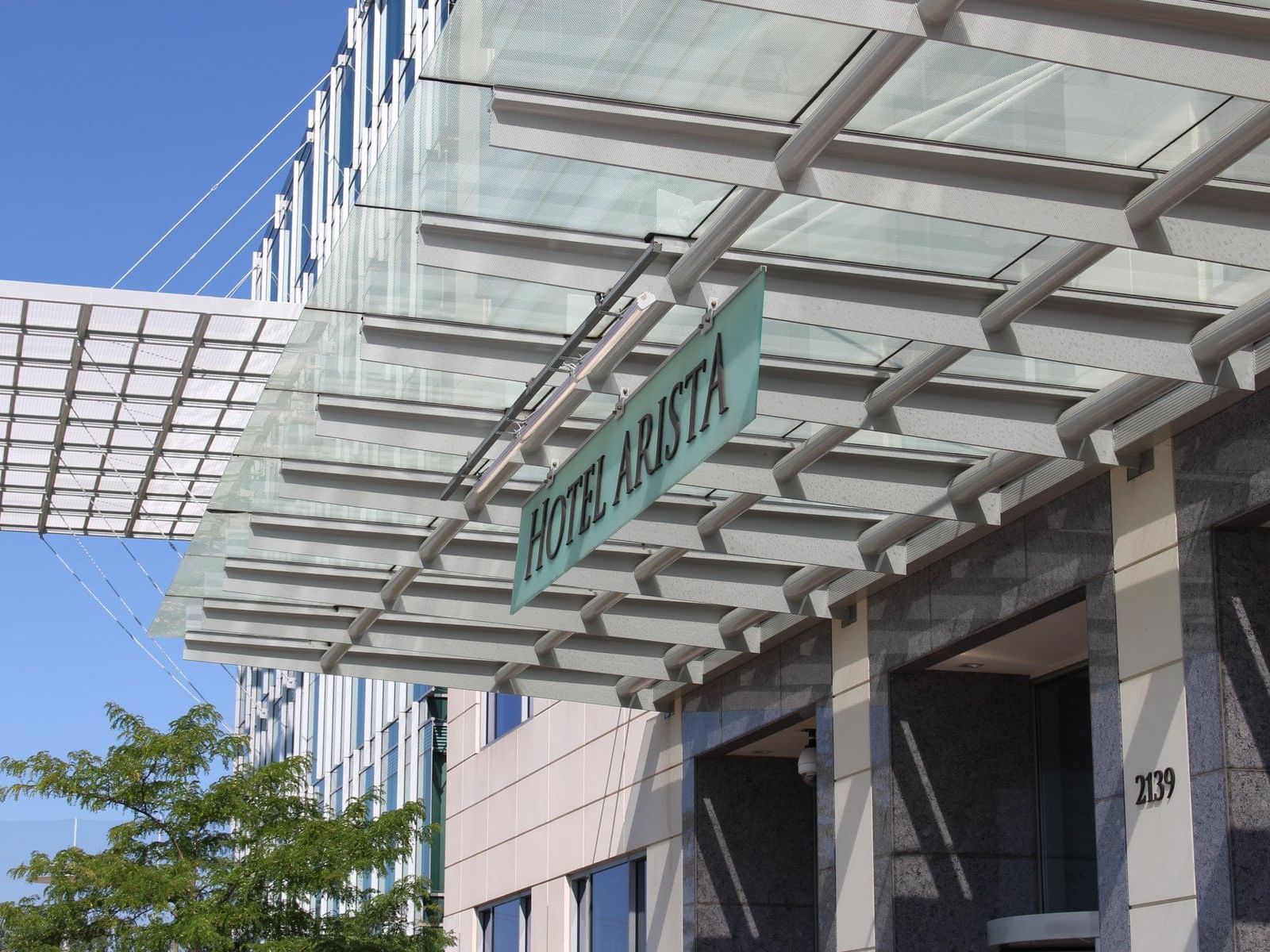 hotel arista sign