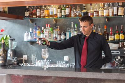 refreshing coctelle restaurant - Bar Lobby