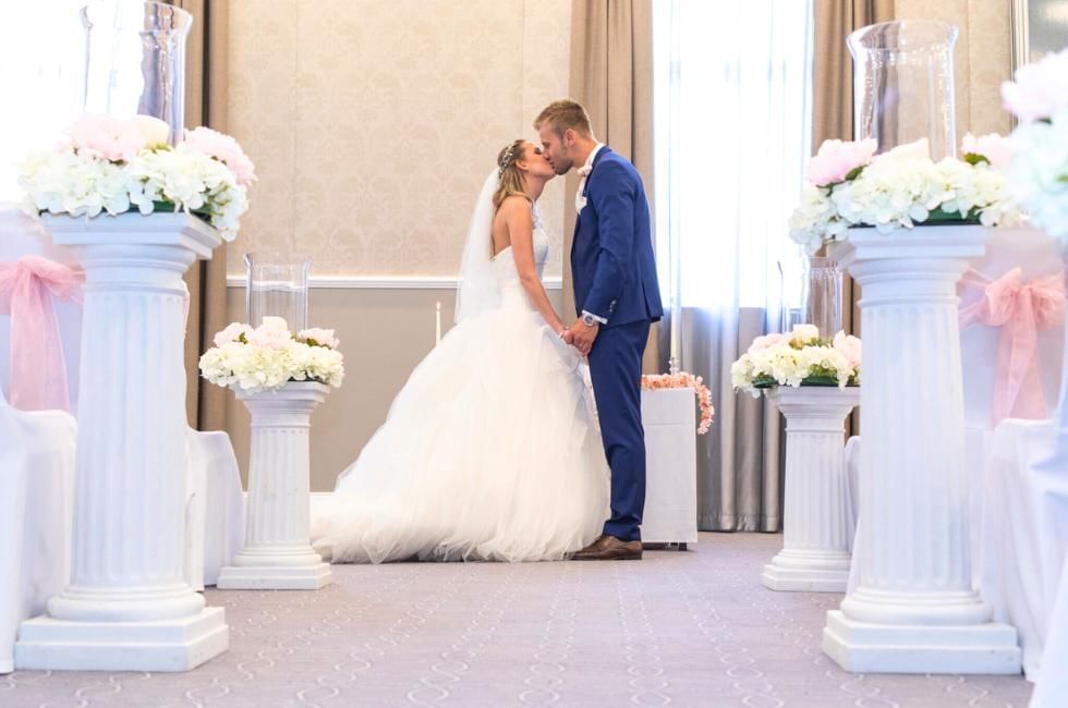 bride and groom getting married at villiers hotel in buckingham