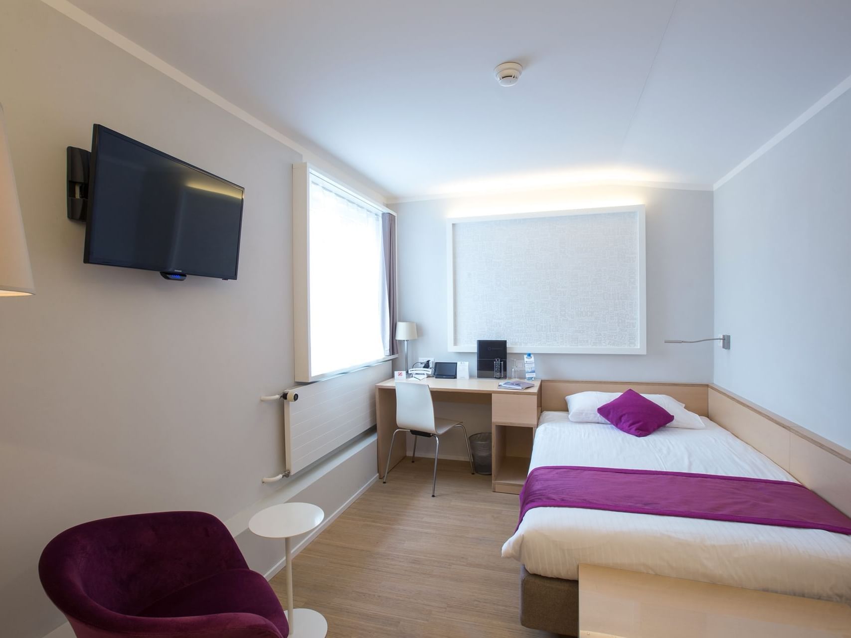 Standard single room with TV at Best Western Hotel Spirgarten​​