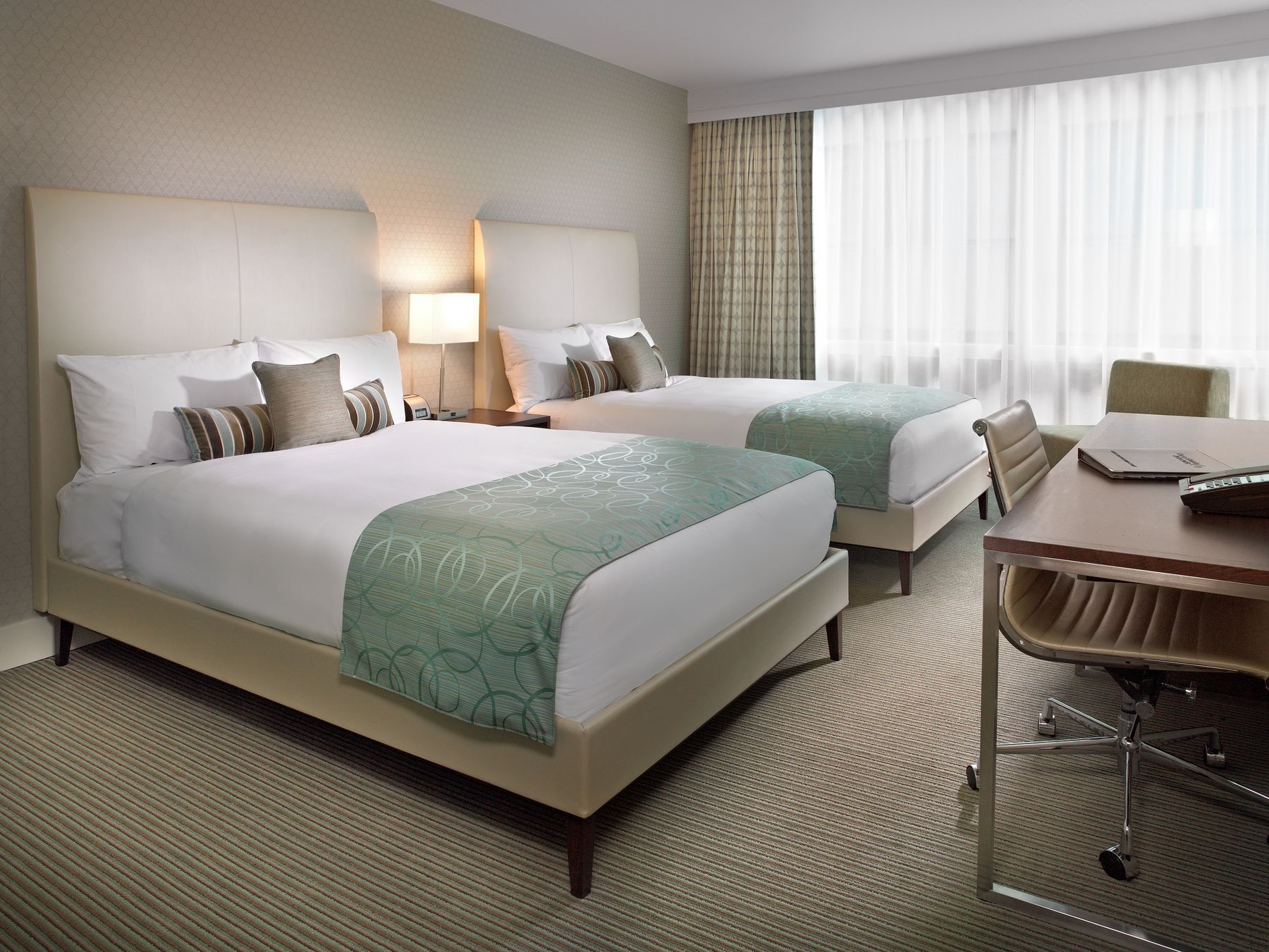 Coast Coal Harbour Vancouver Hotel - Comfort Double Room