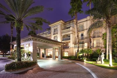 Exterior view of the hotel & motor lobby at Trianon Bonita Bay