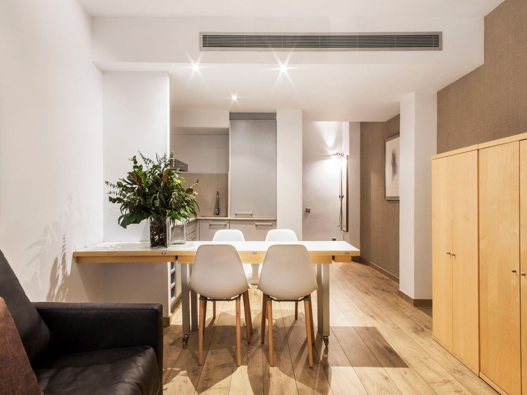 Kitchen area in Executive room at Barcelona Apartment