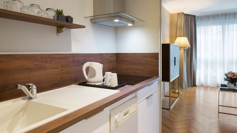 Close-up of Kitchen of Deluxe Room at Warwick Reine Astrid - Lyon