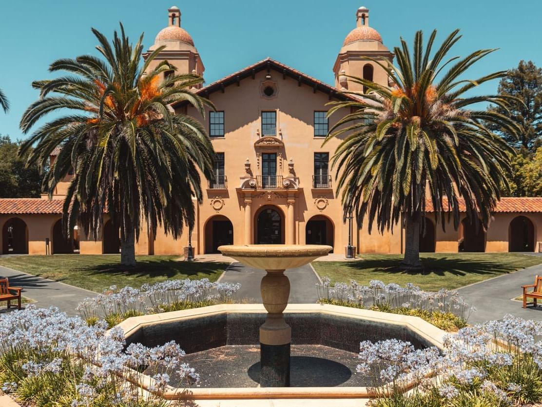 stanford college campus