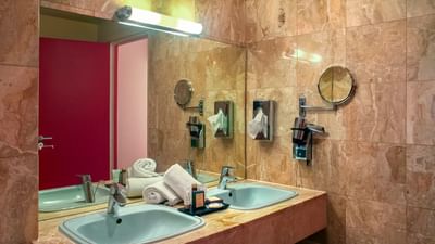 Bathroom at Hotel Casino des Palmiers in Hyères, France