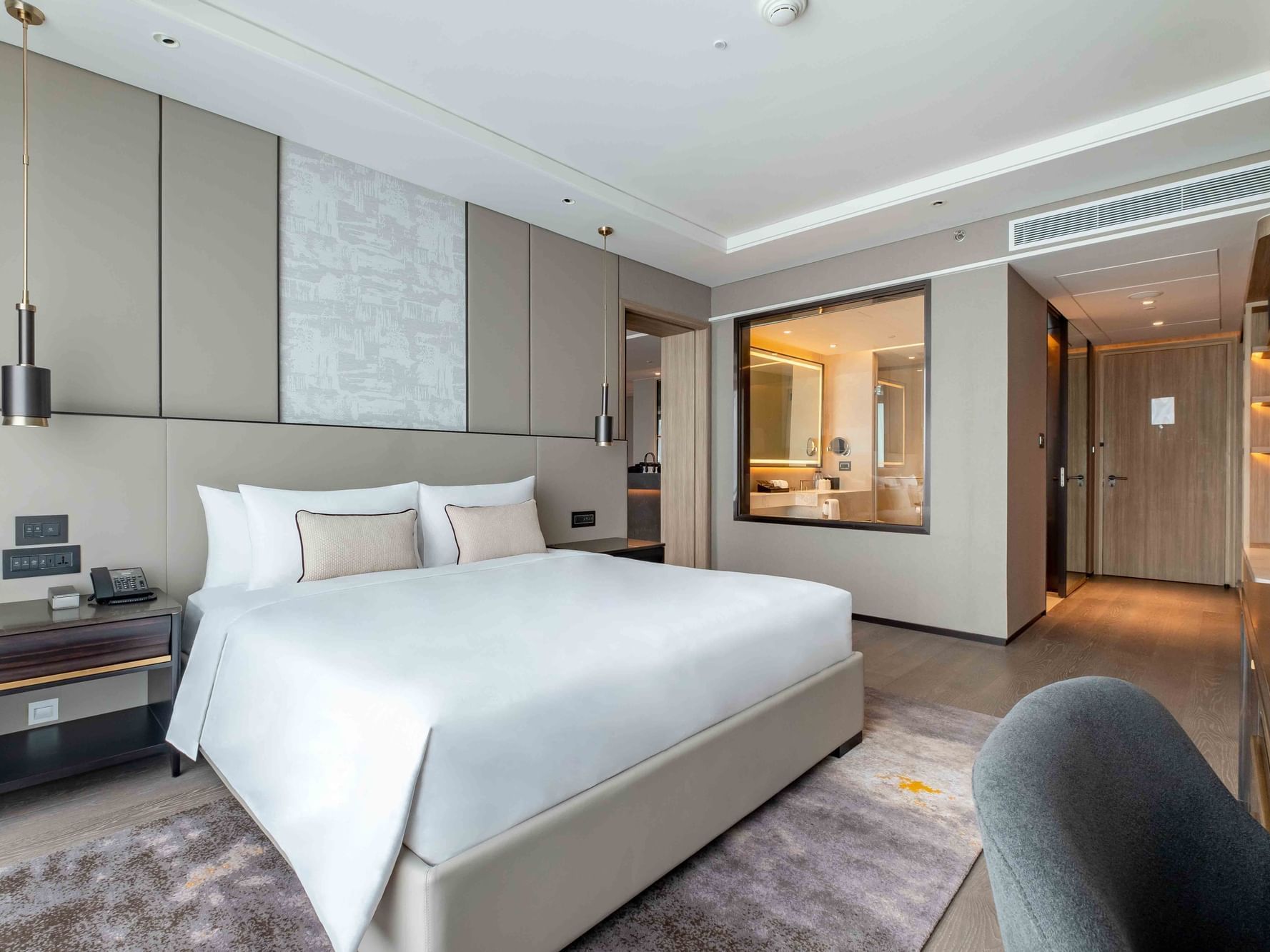 One-bedroom Entertainment Suite at Carlton Bangkok Sukhumvit