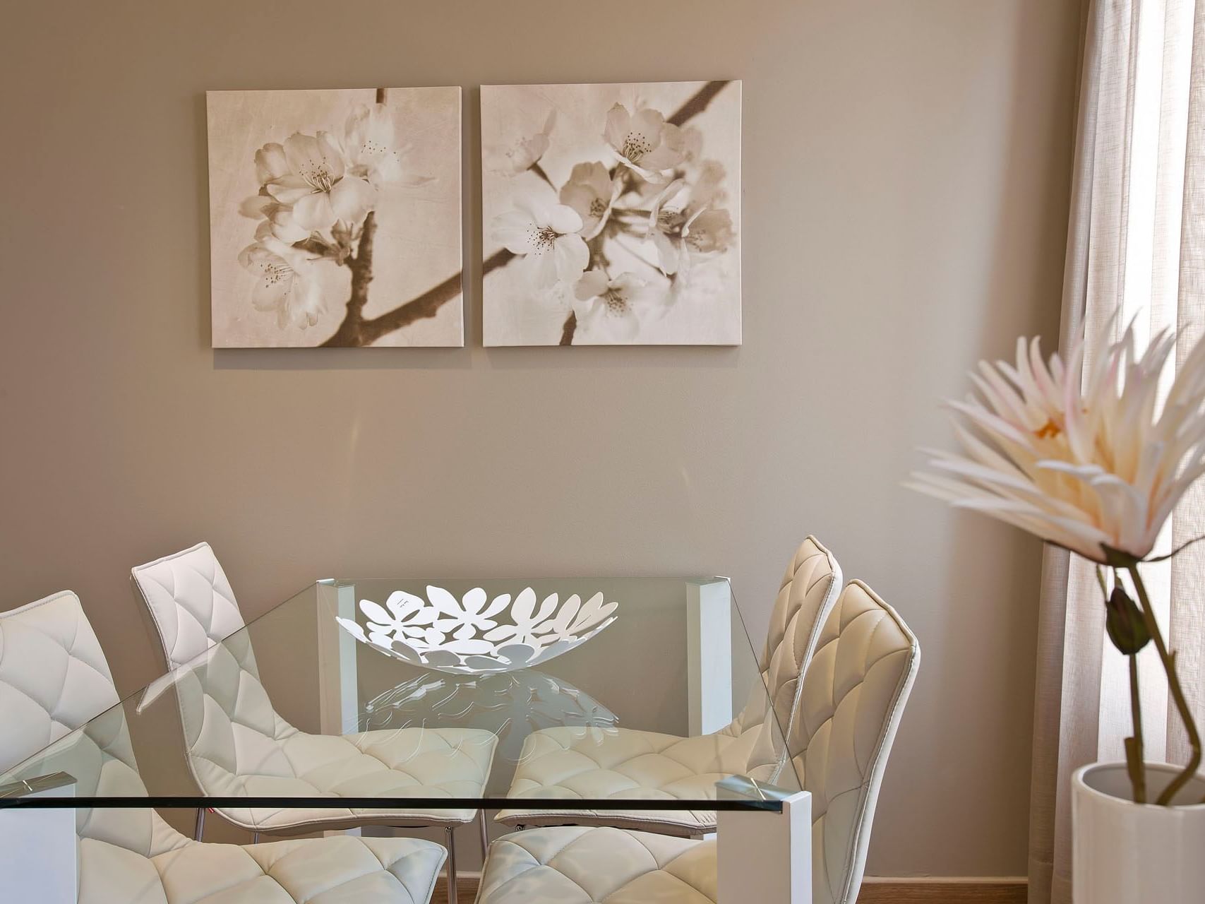 Elegant dining area in Deluxe room at Barcelona Apartment