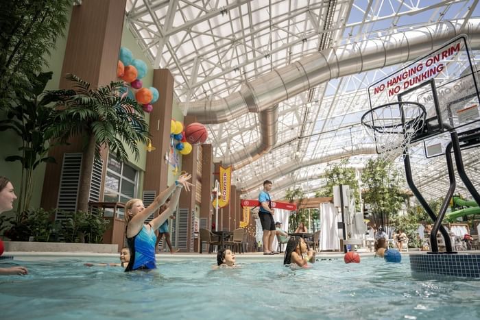 Kids enjoying in Adventure Pool, Island Waterpark at Showboat