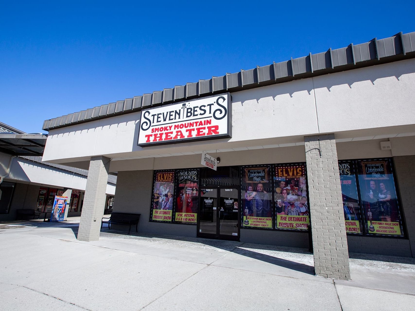 Steven Best's Smoky Mountain Theater in Pigeon Forge, TN