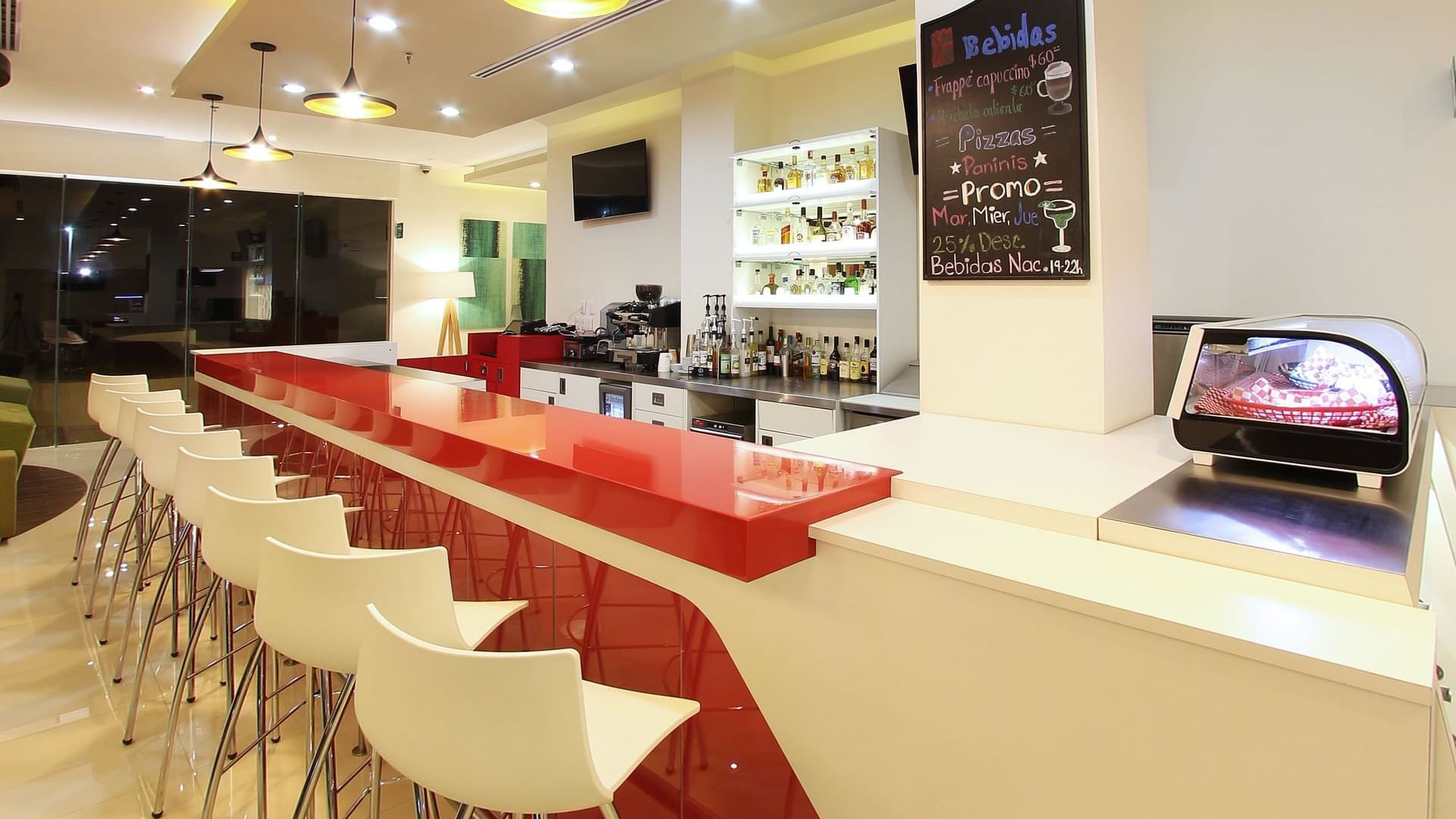 Bar counter in La Isla at Fiesta Inn Coatzacoalcos